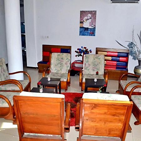 Hotel Bkbg Ломе Екстериор снимка