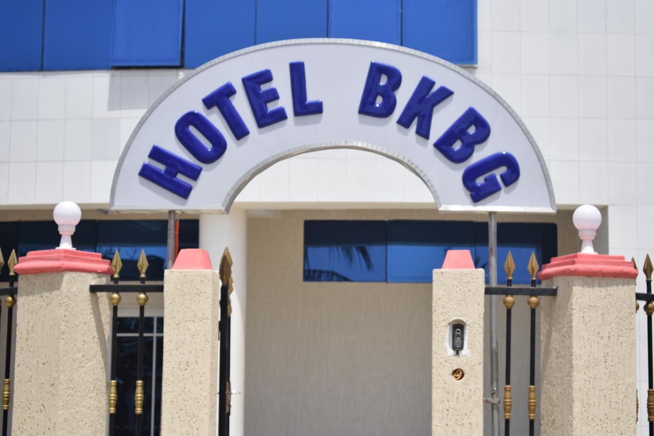 Hotel Bkbg Ломе Екстериор снимка