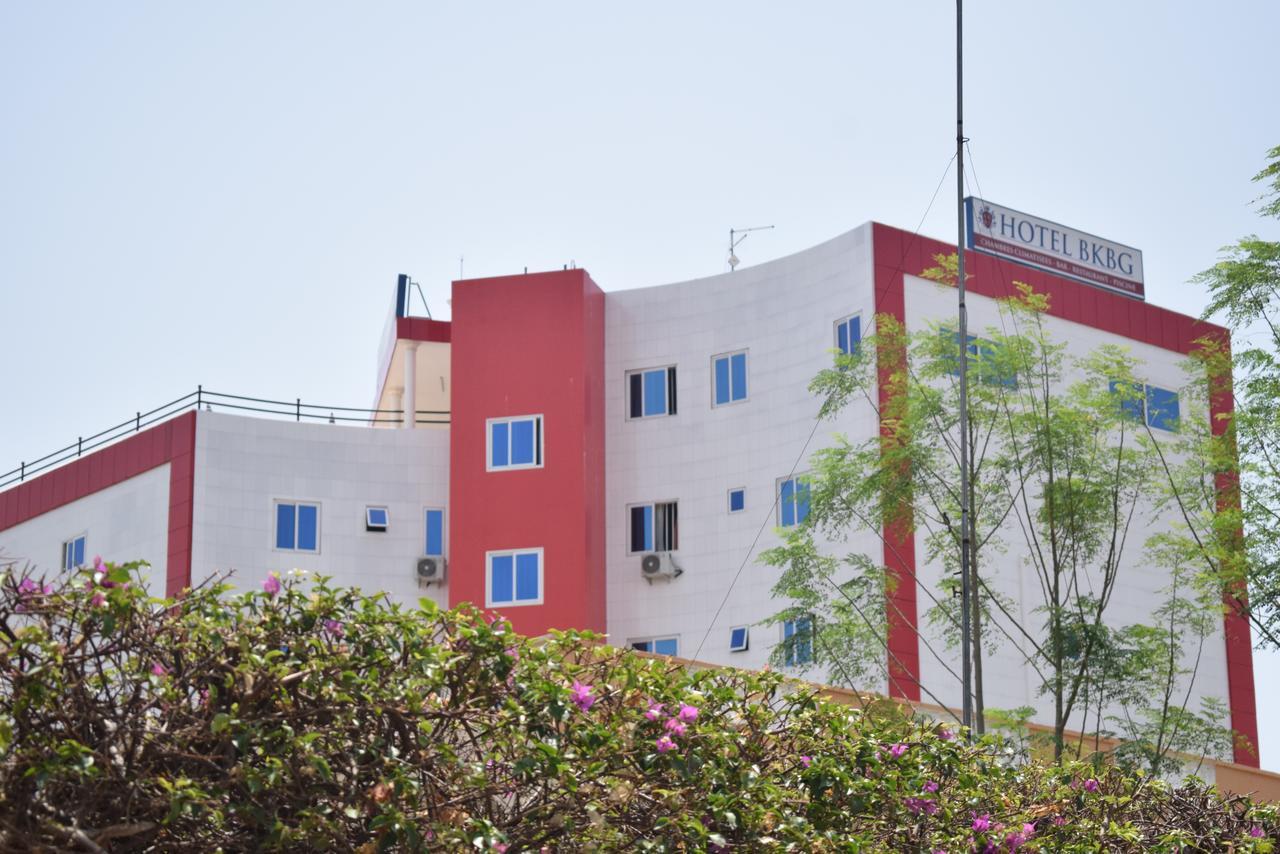 Hotel Bkbg Ломе Екстериор снимка