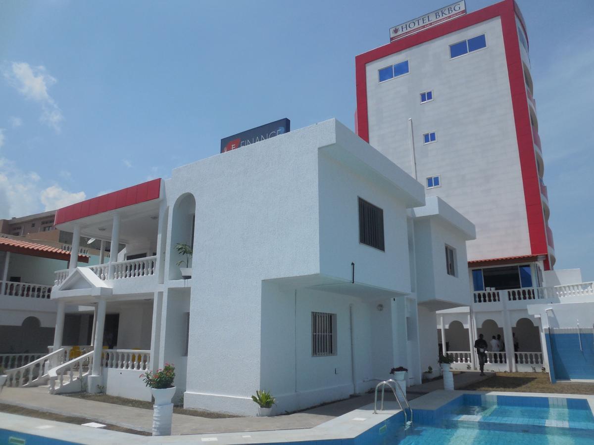 Hotel Bkbg Ломе Екстериор снимка