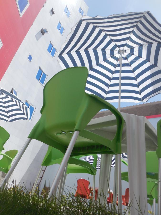 Hotel Bkbg Ломе Екстериор снимка
